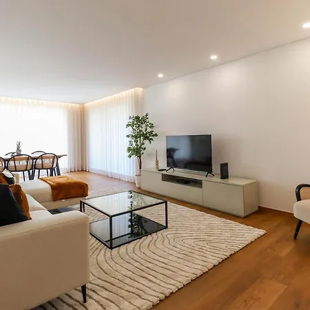 Viana's Heart - Spacious Modern Ap. Near Center Viana do Castelo