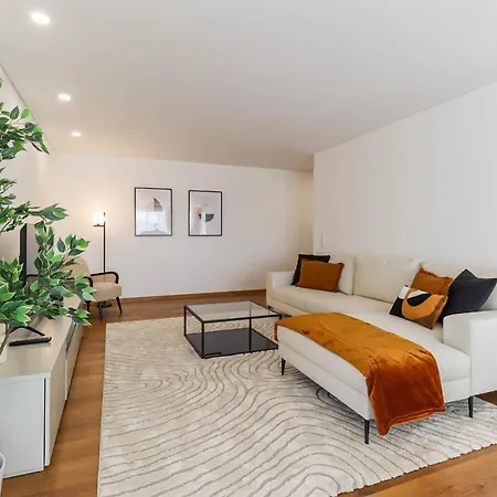 Viana's Heart - Spacious Modern Ap. Near Center